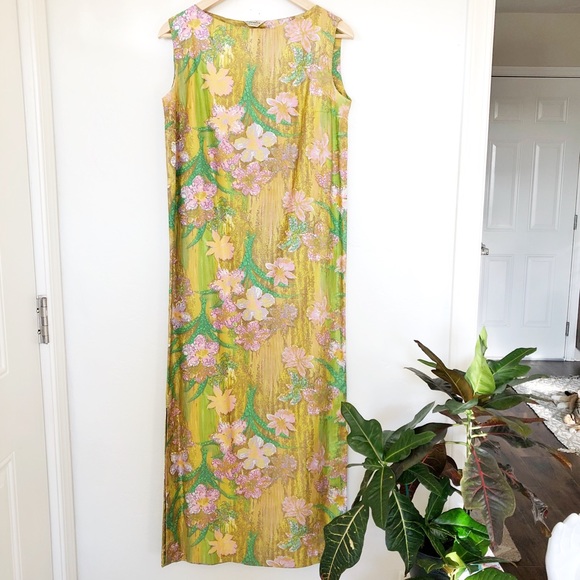 Vintage Floral Shift Dress - Picture 2 of 8